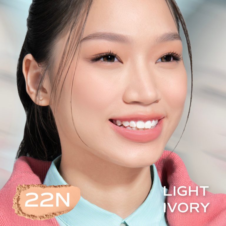 Wardah Colorfit Velvet Powder Foundation 22N Light Ivory 11 g