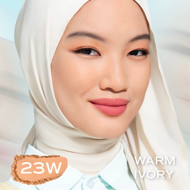 Wardah Colorfit Velvet Powder Foundation Refill 23W Warm Ivory 11 g